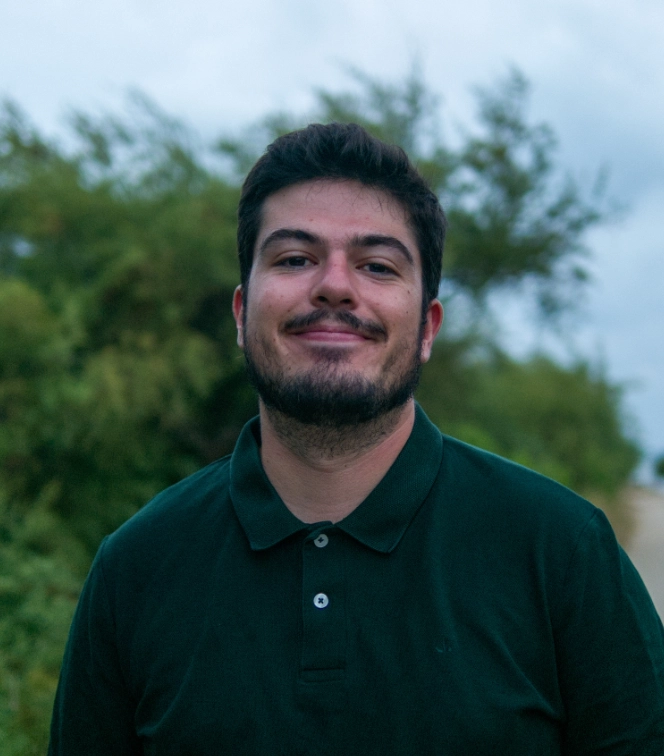 Portrait d’Adrien Dumont, consultant social media ads sport à Bordeaux
